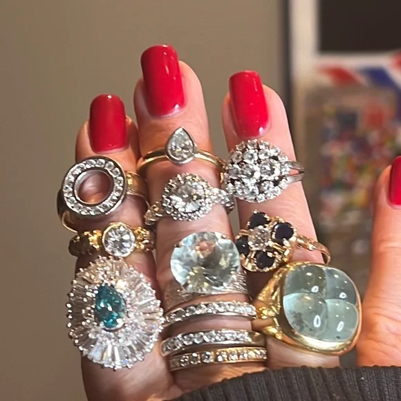 Live Friday night  Show listing Blowout sale today Don’t miss out - Picture 17 of 17